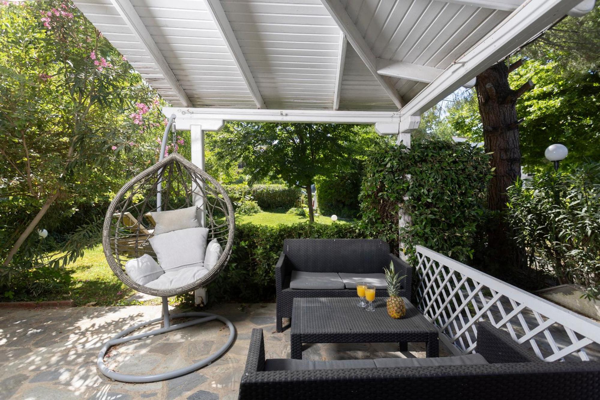 Lovely Villa 3 Min From The Beach Hanioti Exterior photo